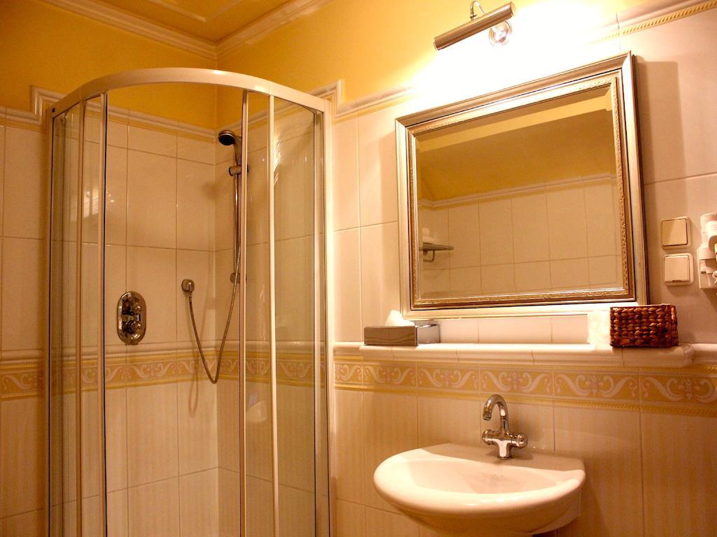 Rezydencja Willa Park & Restauracja Legnica Habitación foto